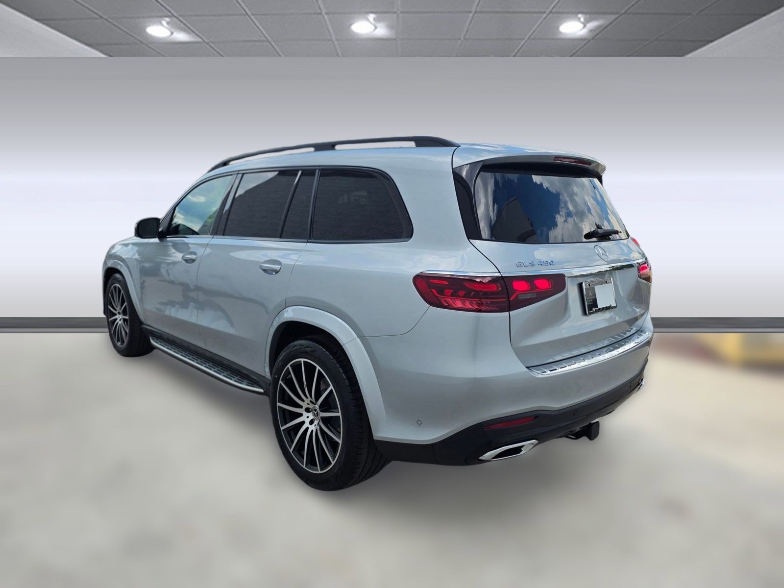 New 2026 Mercedes-Benz GLS 450 4MATIC image 2