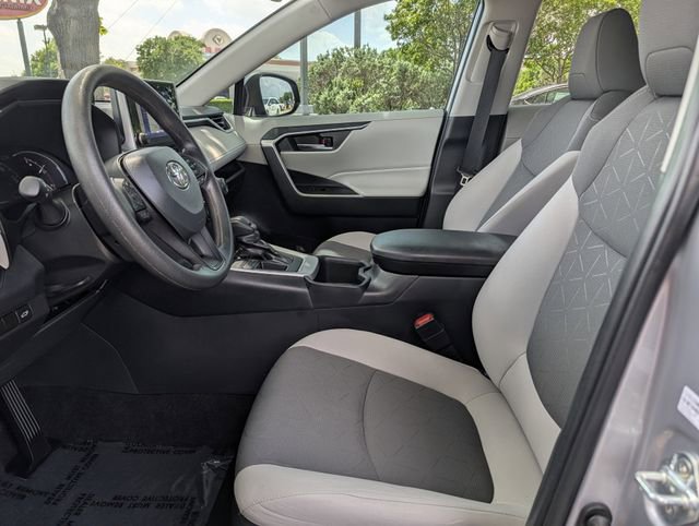 Used 2024 Toyota RAV4 XLE w/ Convenience Package FWD image 26