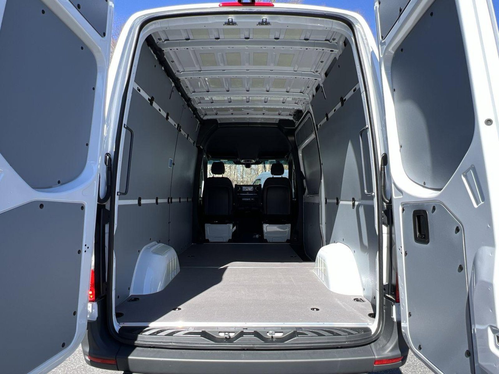 New 2025 Mercedes-Benz Sprinter 2500 image 26
