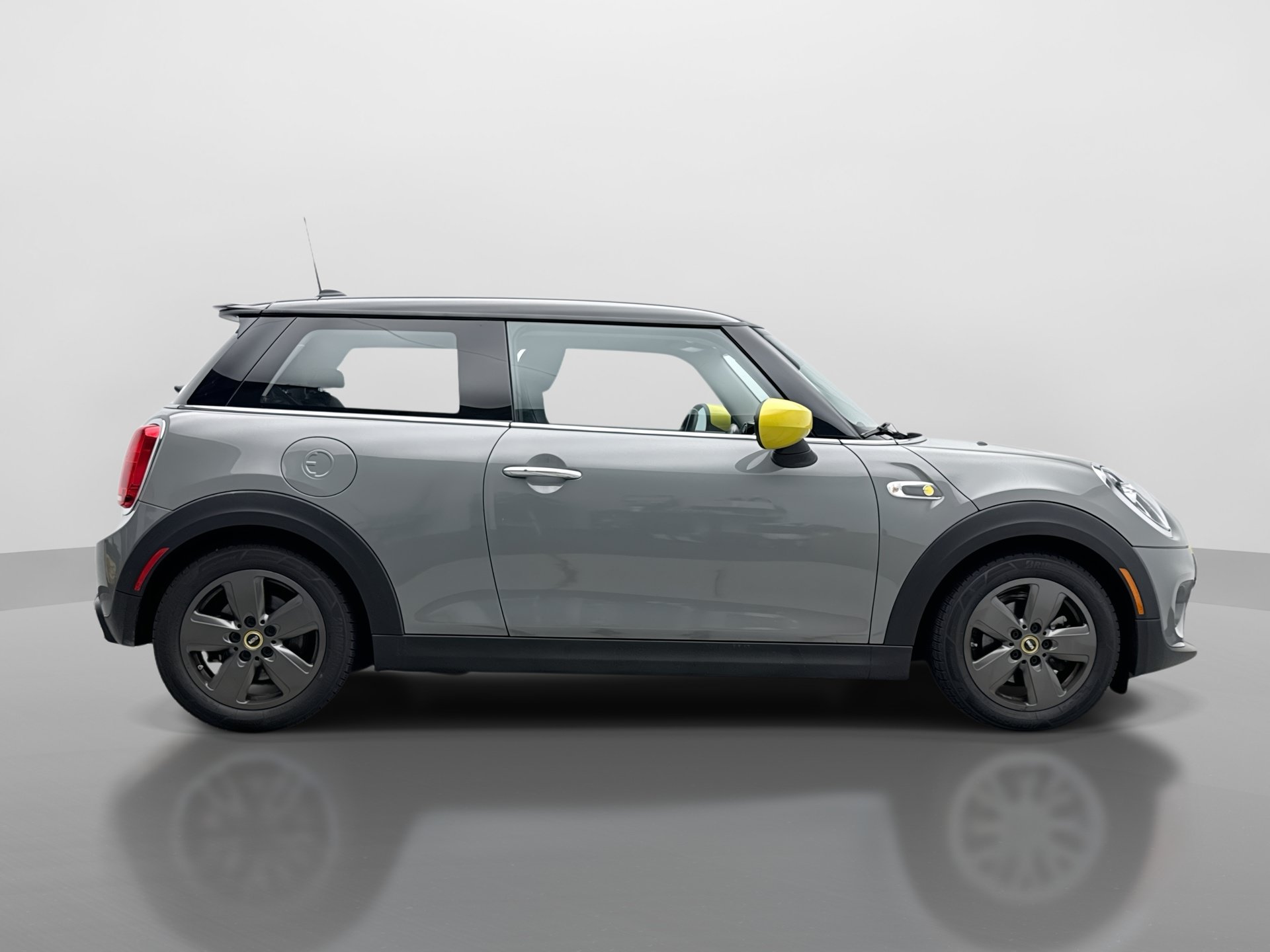 Used 2020 MINI Cooper SE w/ 6.5" Touchscreen Package FWD image 6