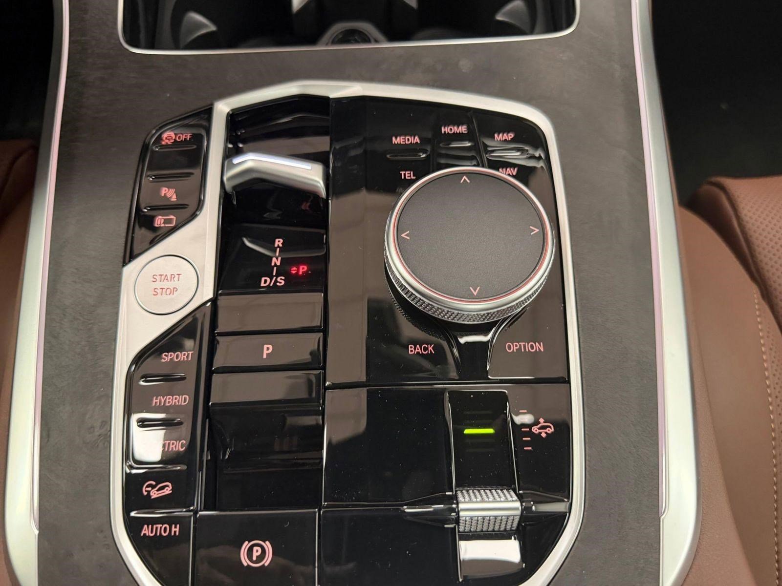 New 2026 BMW X5 xDrive50e image 15