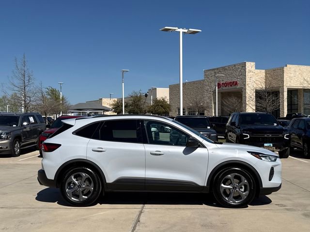 Used 2025 Ford Escape ST-Line image 7