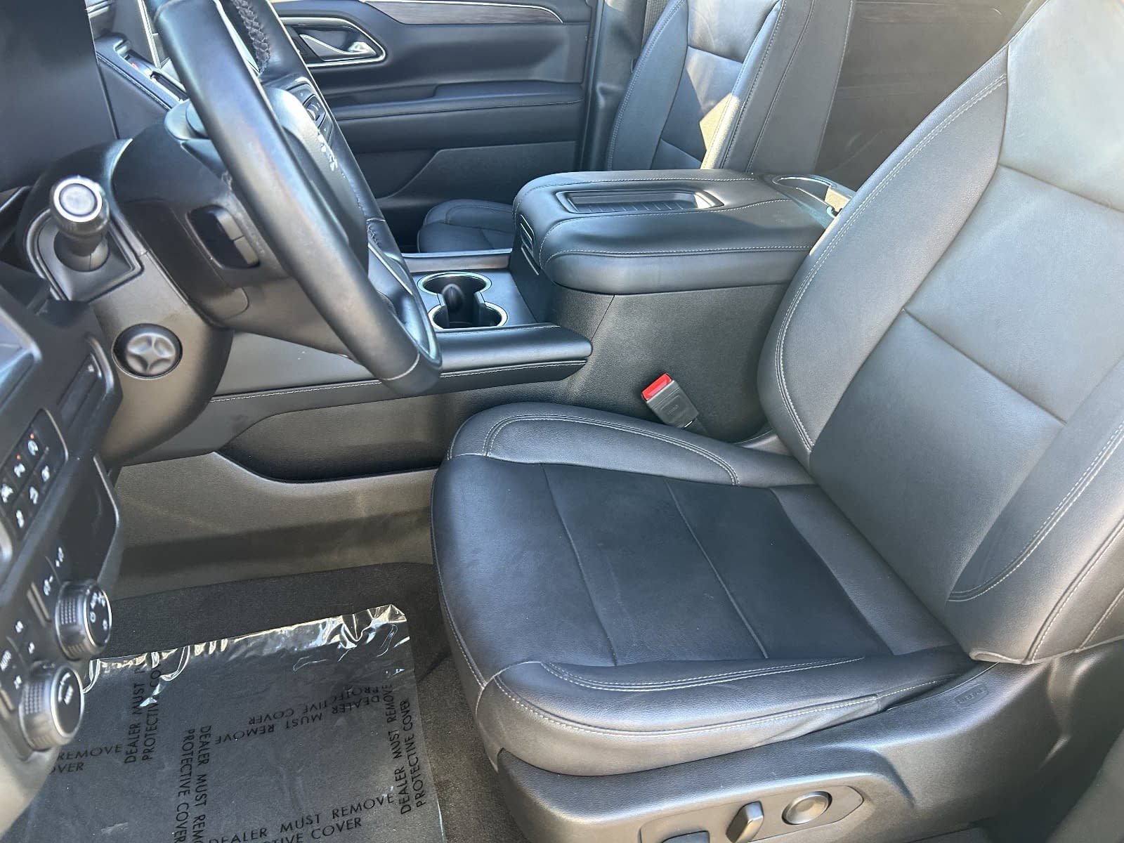 Used 2023 Chevrolet Tahoe Z71 w/ Luxury Package AWD/4WD image 23