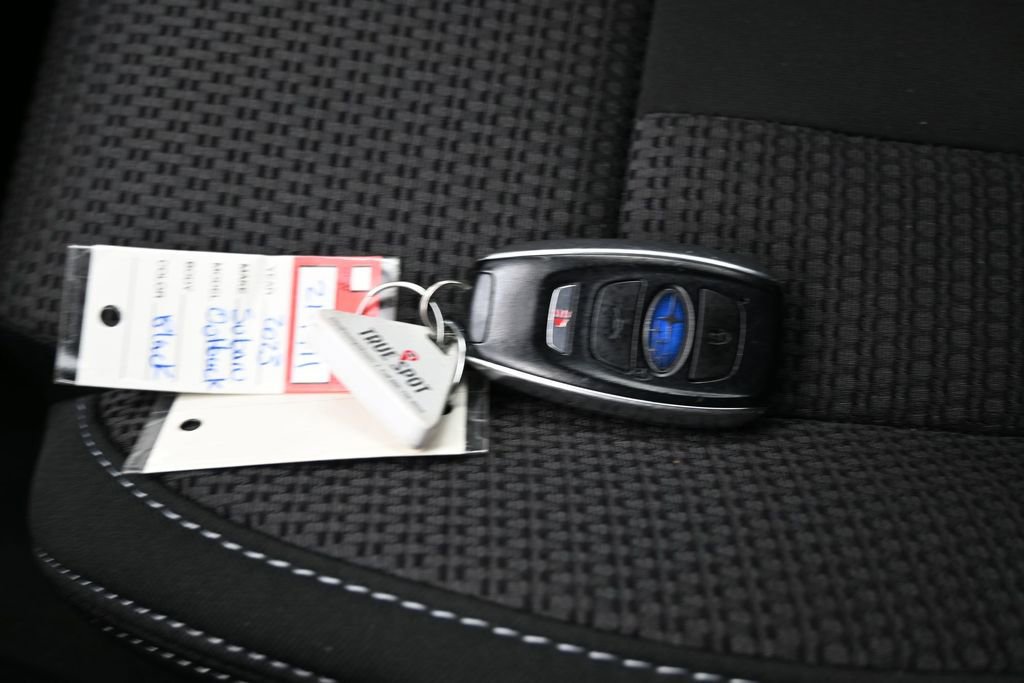 Used 2023 Subaru Outback Premium AWD/4WD image 28