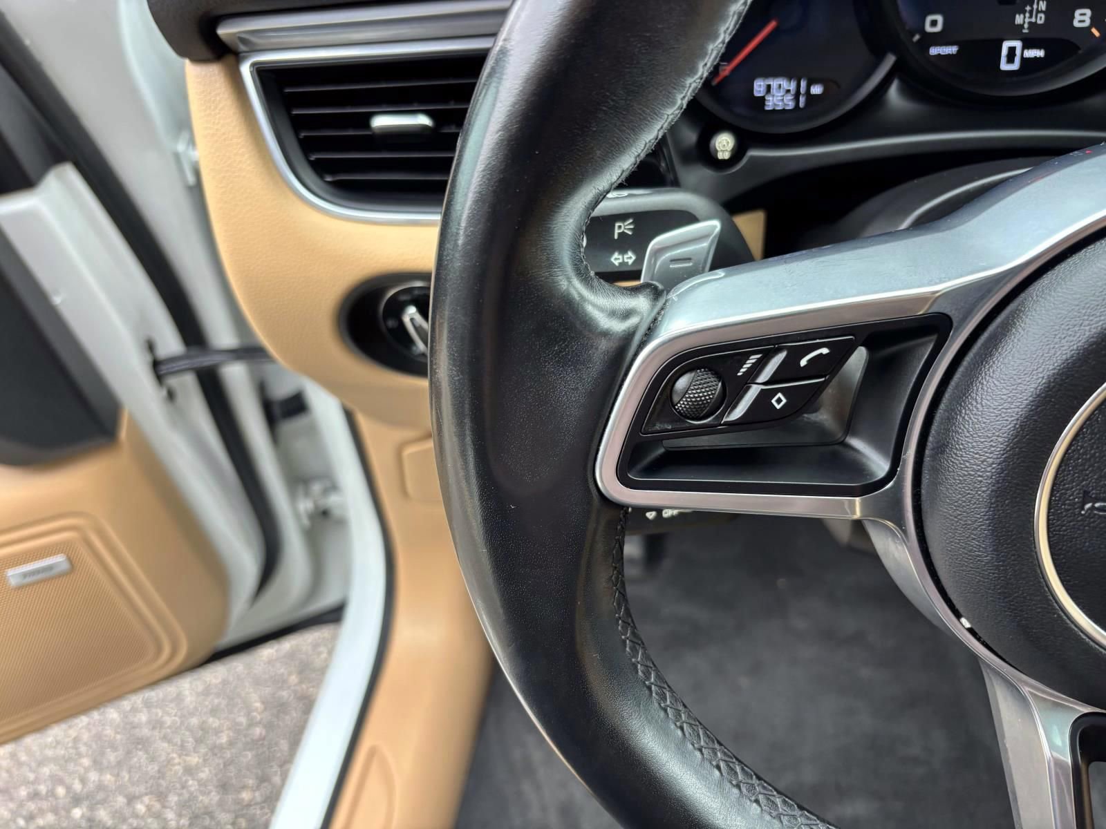 Used 2017 Porsche Macan image 27