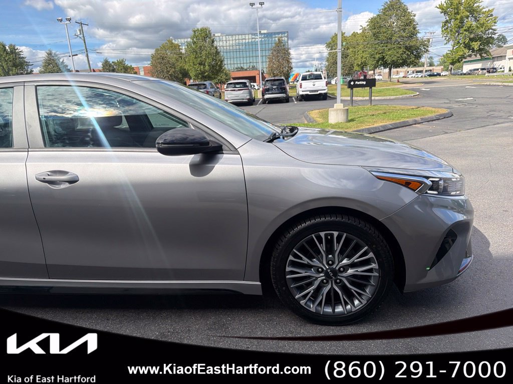Certified 2023 Kia Forte GT-Line FWD image 6