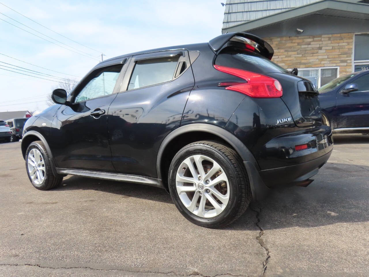 Used 2013 Nissan Juke S AWD/4WD image 3