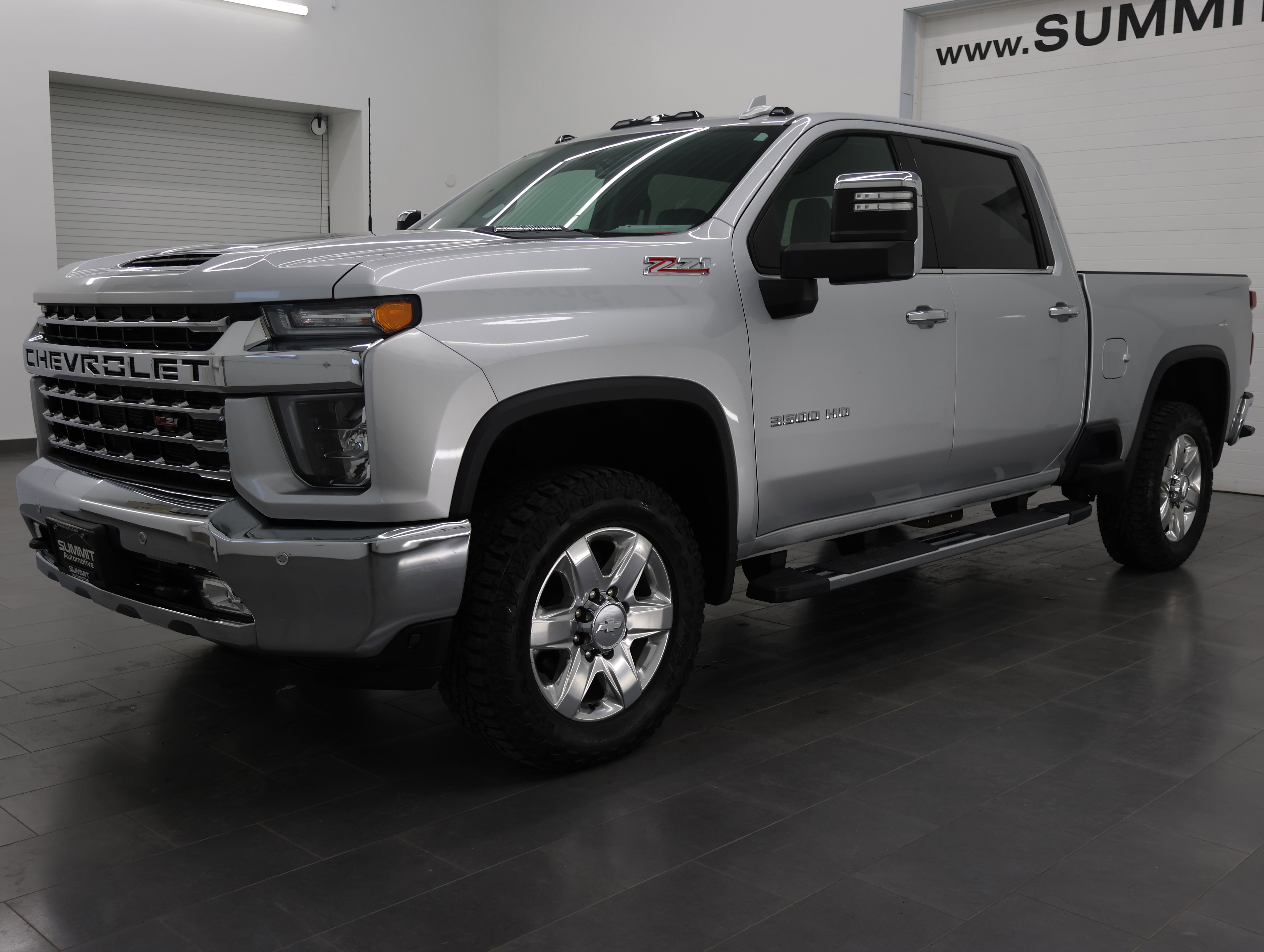 Used 2020 Chevrolet Silverado 3500 LTZ w/ LTZ Plus Package AWD/4WD image 7