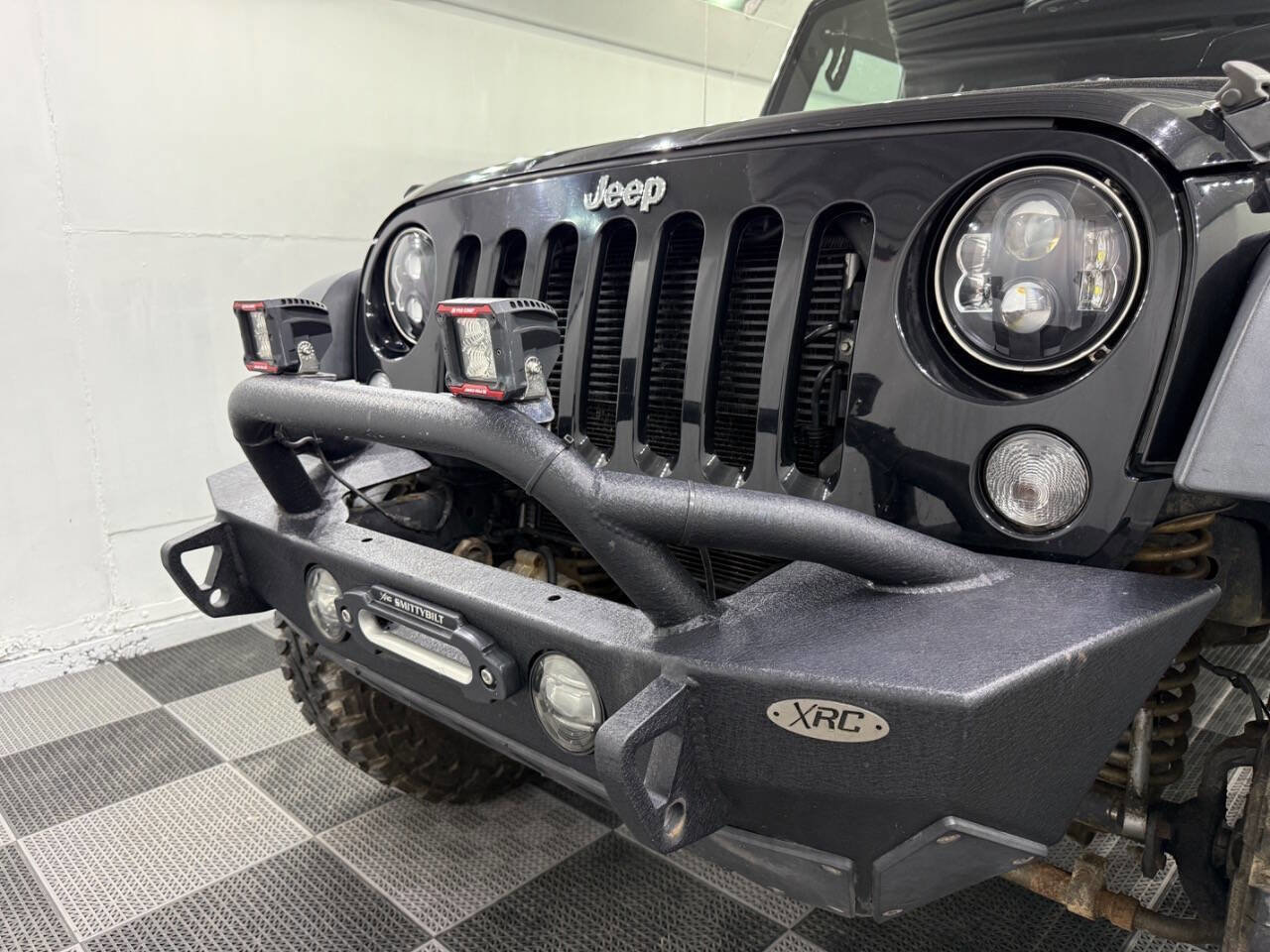 Used 2016 Jeep Wrangler Unlimited Rubicon w/ Max Tow Package image 15