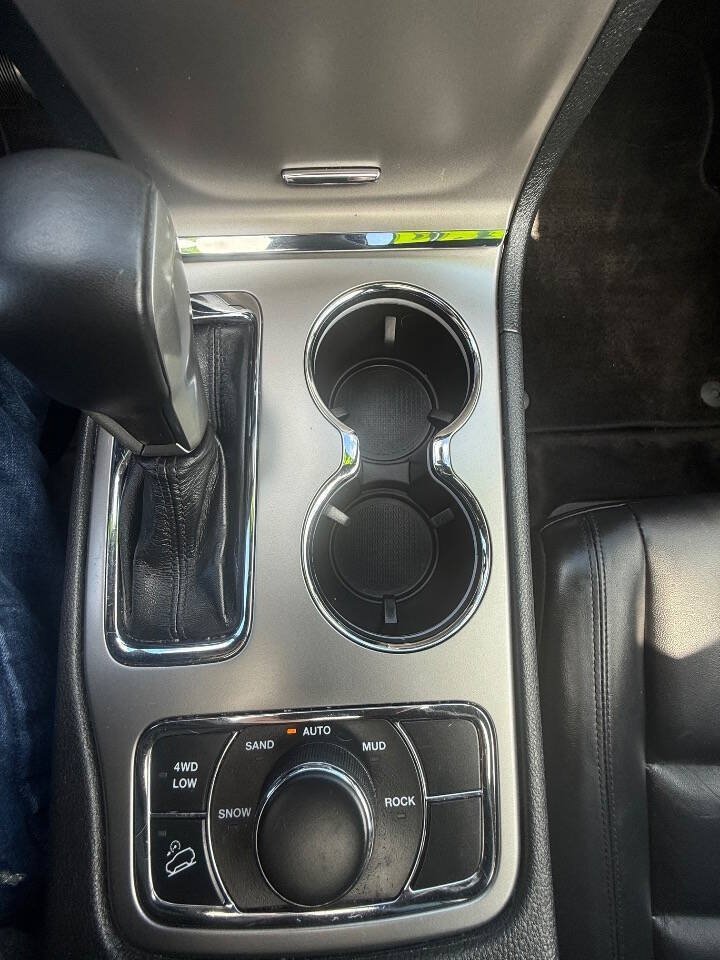 Used 2018 Jeep Grand Cherokee Limited AWD/4WD image 23