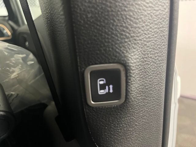 New 2027 Chrysler Pacifica Pinnacle AWD/4WD image 38