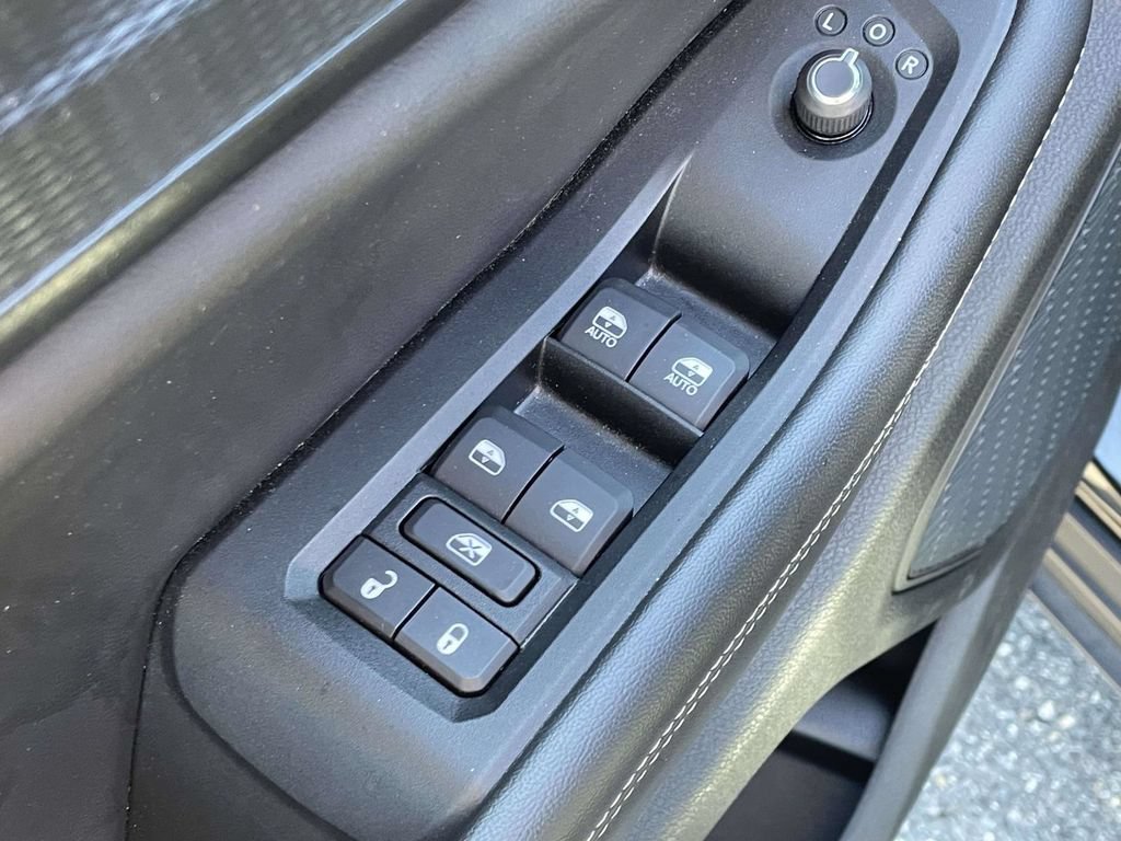 Used 2023 Jeep Grand Cherokee Altitude AWD/4WD image 22