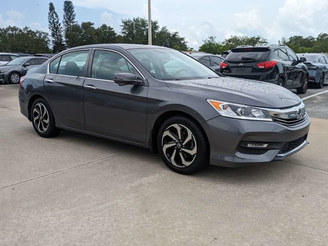 Used 2017 Honda Accord EX image 2