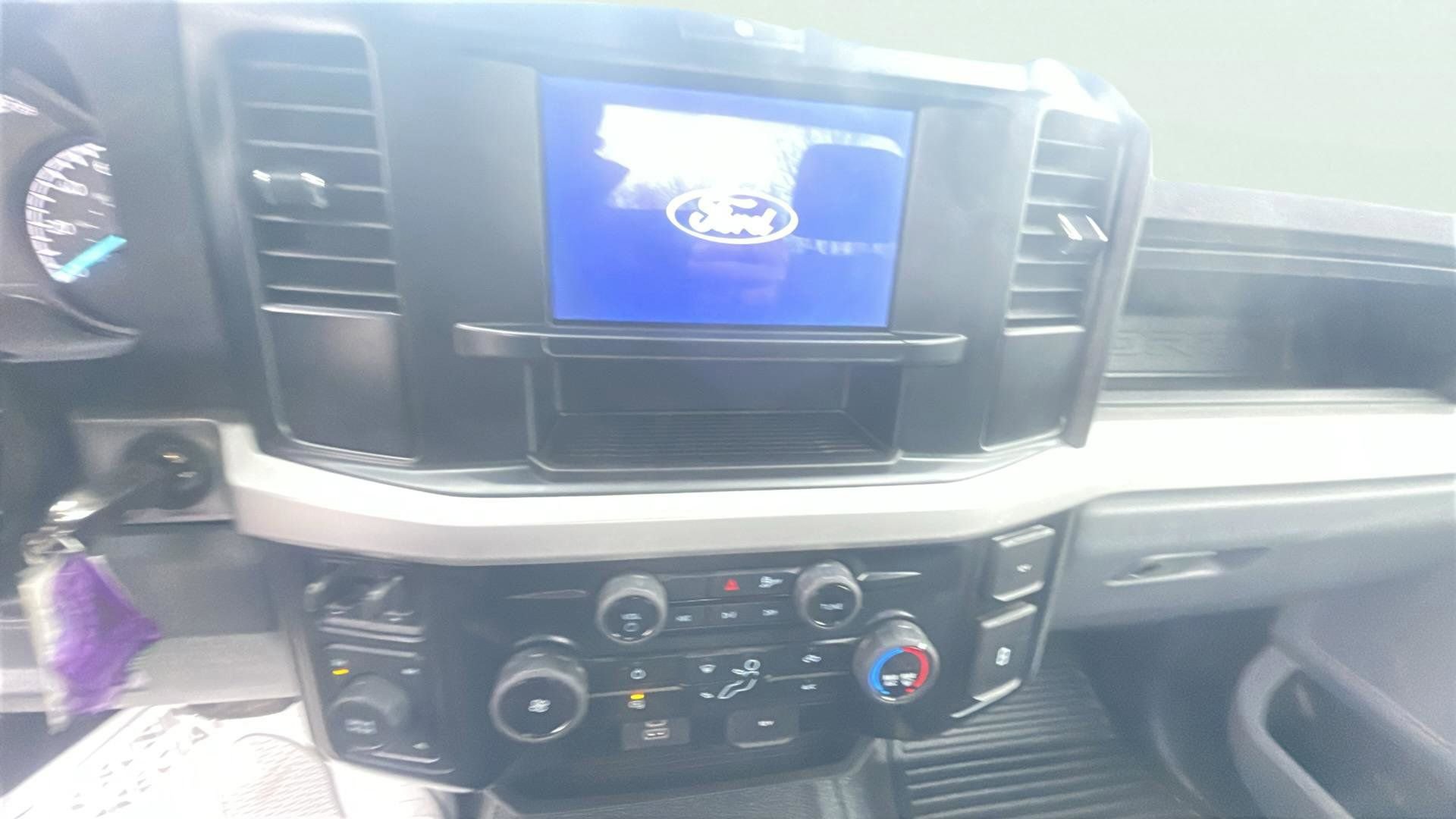 Used 2025 Ford F250 XL w/ XL Chrome Package image 13