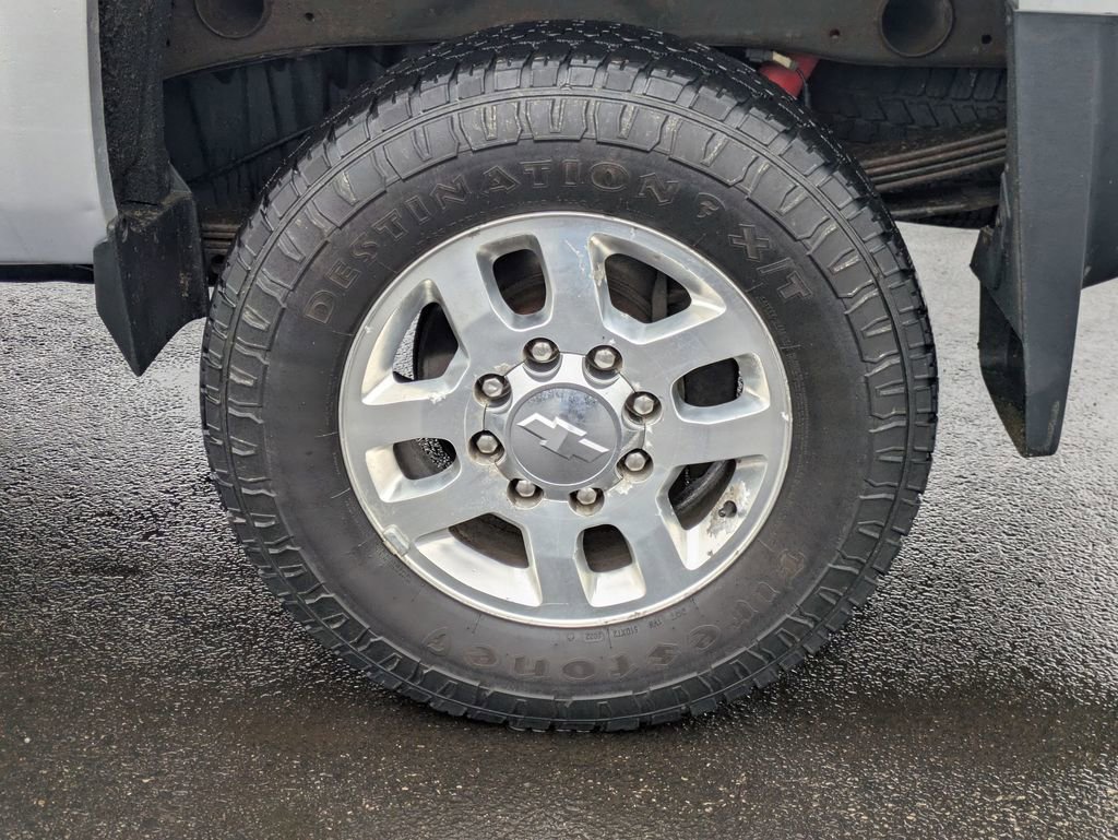 Used 2015 Chevrolet Silverado 2500 LT w/ LT Convenience Package image 13