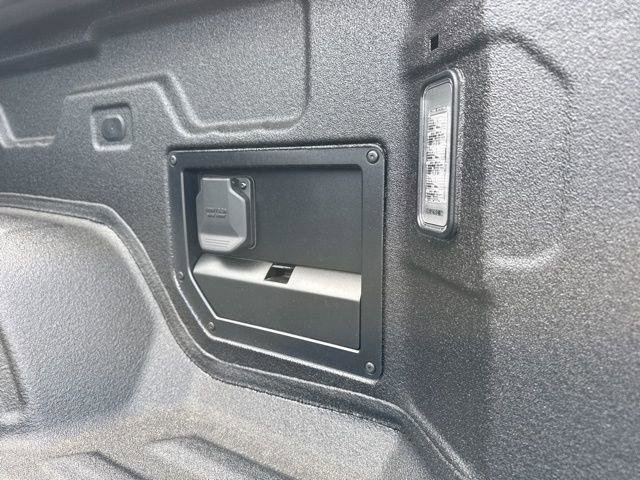 New 2026 Chevrolet Silverado EV LT AWD/4WD image 8