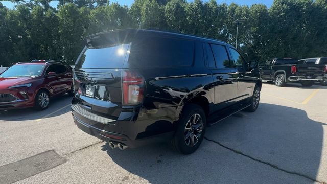 Used 2024 Chevrolet Suburban Z71 w/ Off-Road Capability Package AWD/4WD image 8
