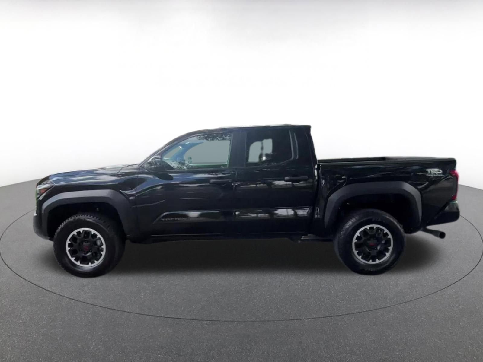 Used 2024 Toyota Tacoma TRD Off-Road AWD/4WD image 7