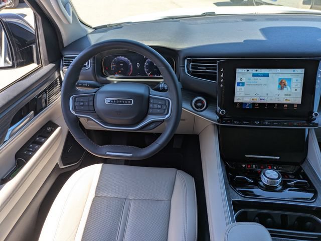 Used 2024 Jeep Wagoneer Series III AWD/4WD image 22