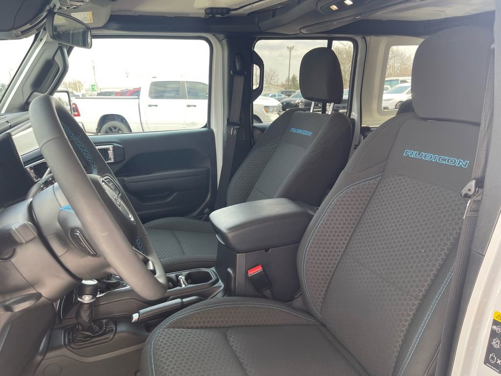 Used 2025 Jeep Wrangler Unlimited Rubicon 4xe w/ Safety Group image 17
