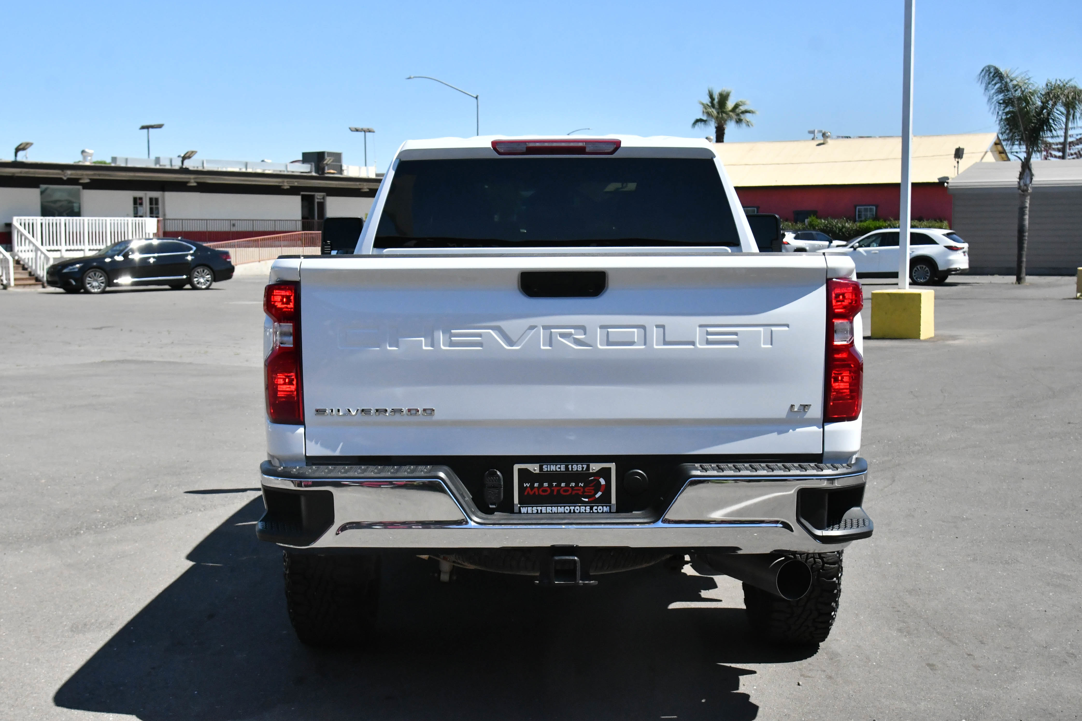 Used 2025 Chevrolet Silverado 2500 LT AWD/4WD image 7