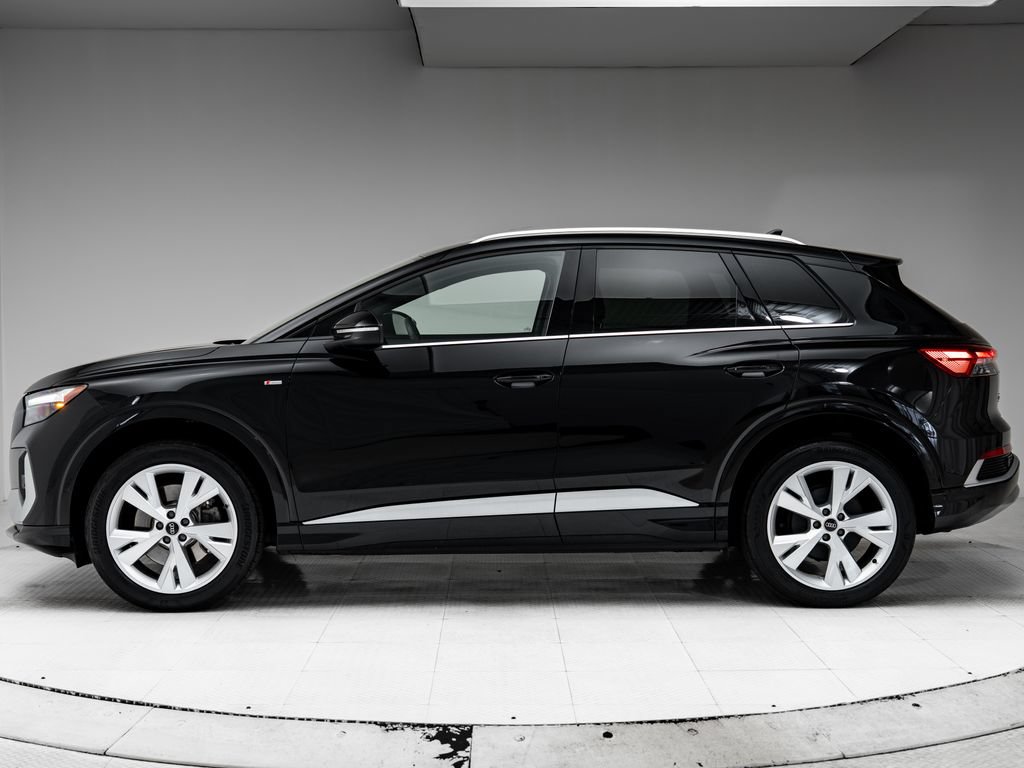 Used 2023 Audi Q4 e-tron Premium Plus w/ Premium Plus AWD/4WD image 2