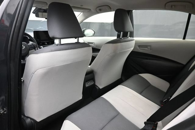 Used 2025 Toyota Corolla LE FWD image 18