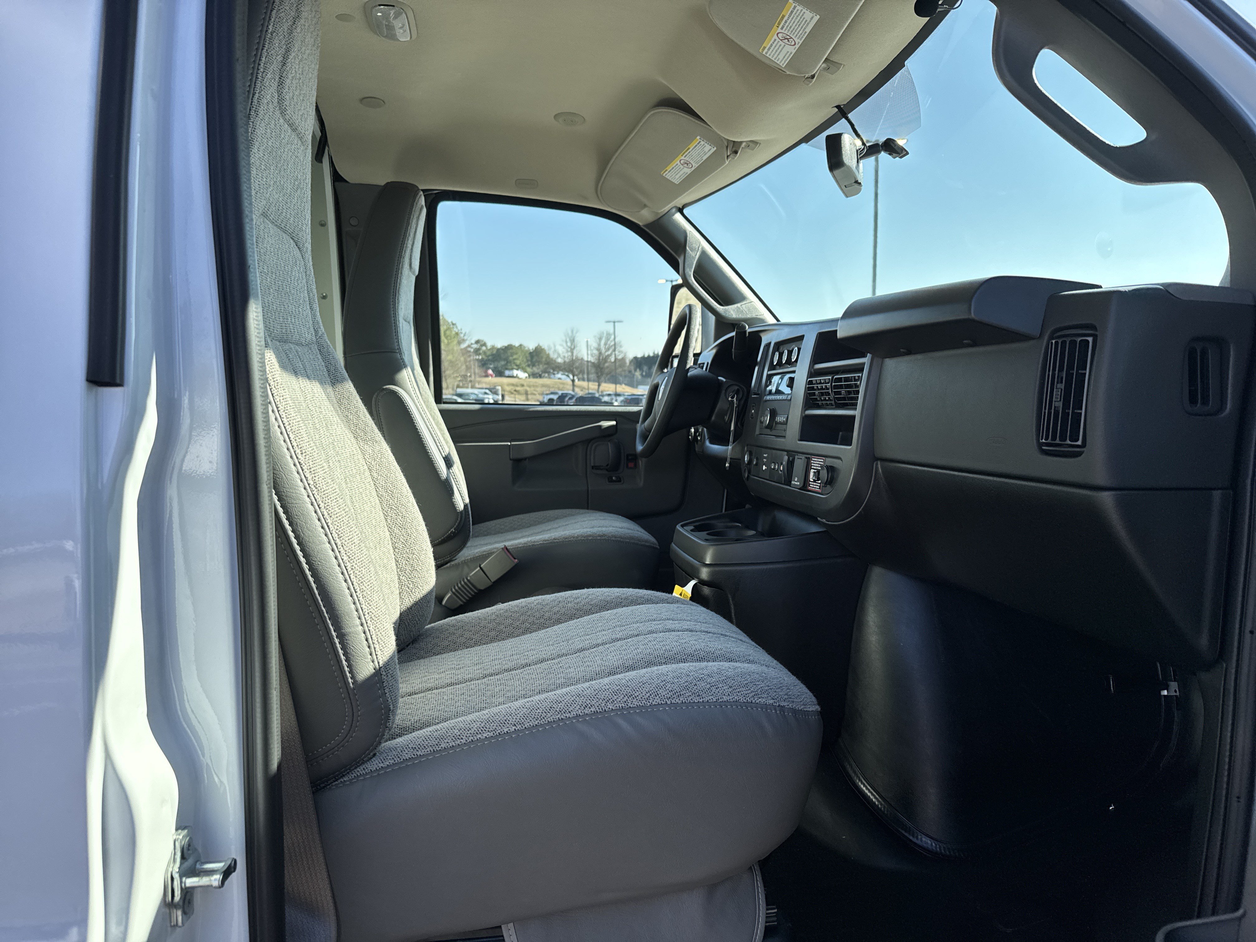 New 2026 GMC Savana 3500 w/ Power Convenience Package RWD image 25
