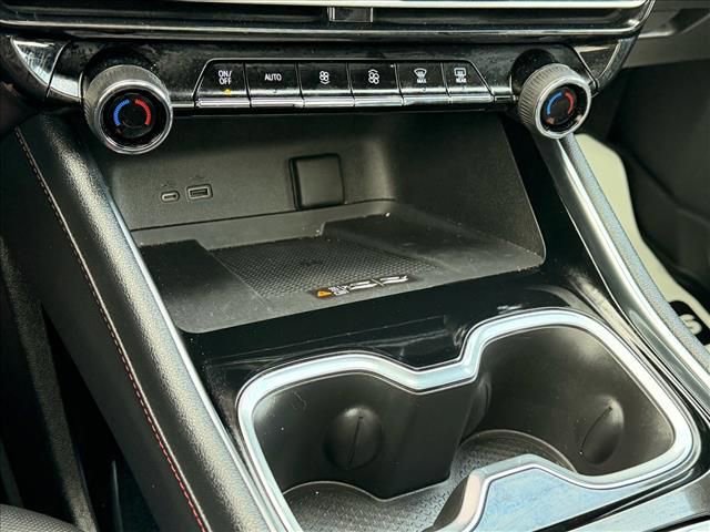 Used 2025 Chevrolet Traverse Z71 w/ Driver Confidence Package image 21