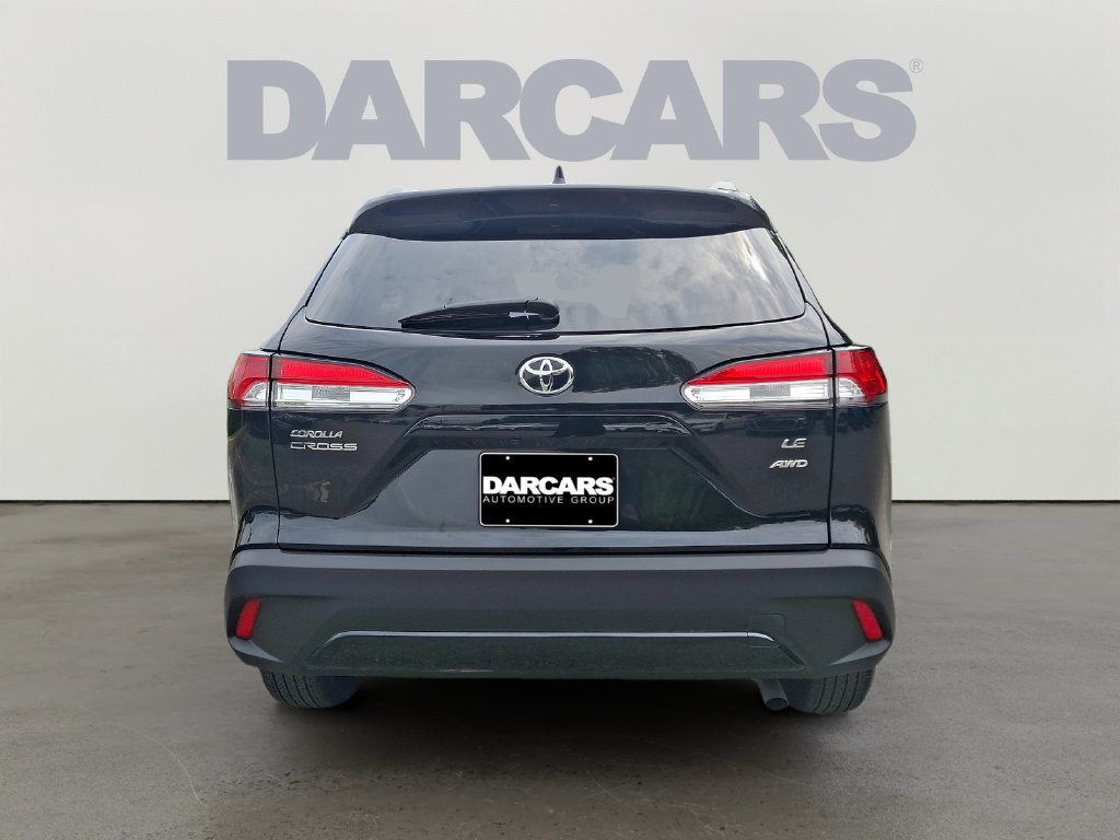 Used 2024 Toyota Corolla Cross LE w/ Moonroof Package AWD/4WD image 5