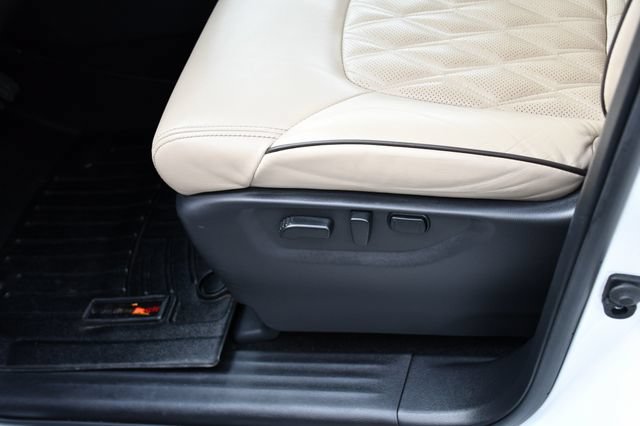 Used 2022 Nissan Armada Platinum AWD/4WD image 37