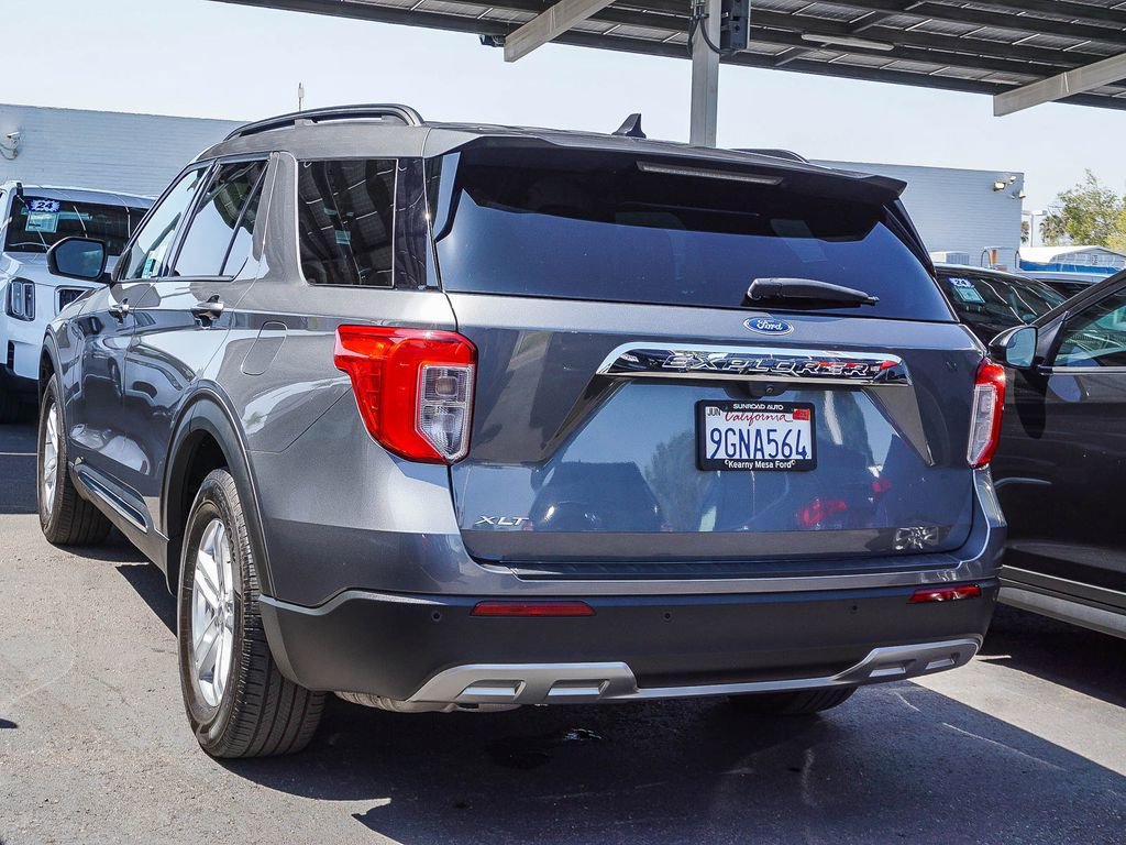 Used 2023 Ford Explorer XLT w/ Equipment Group 202A RWD image 5