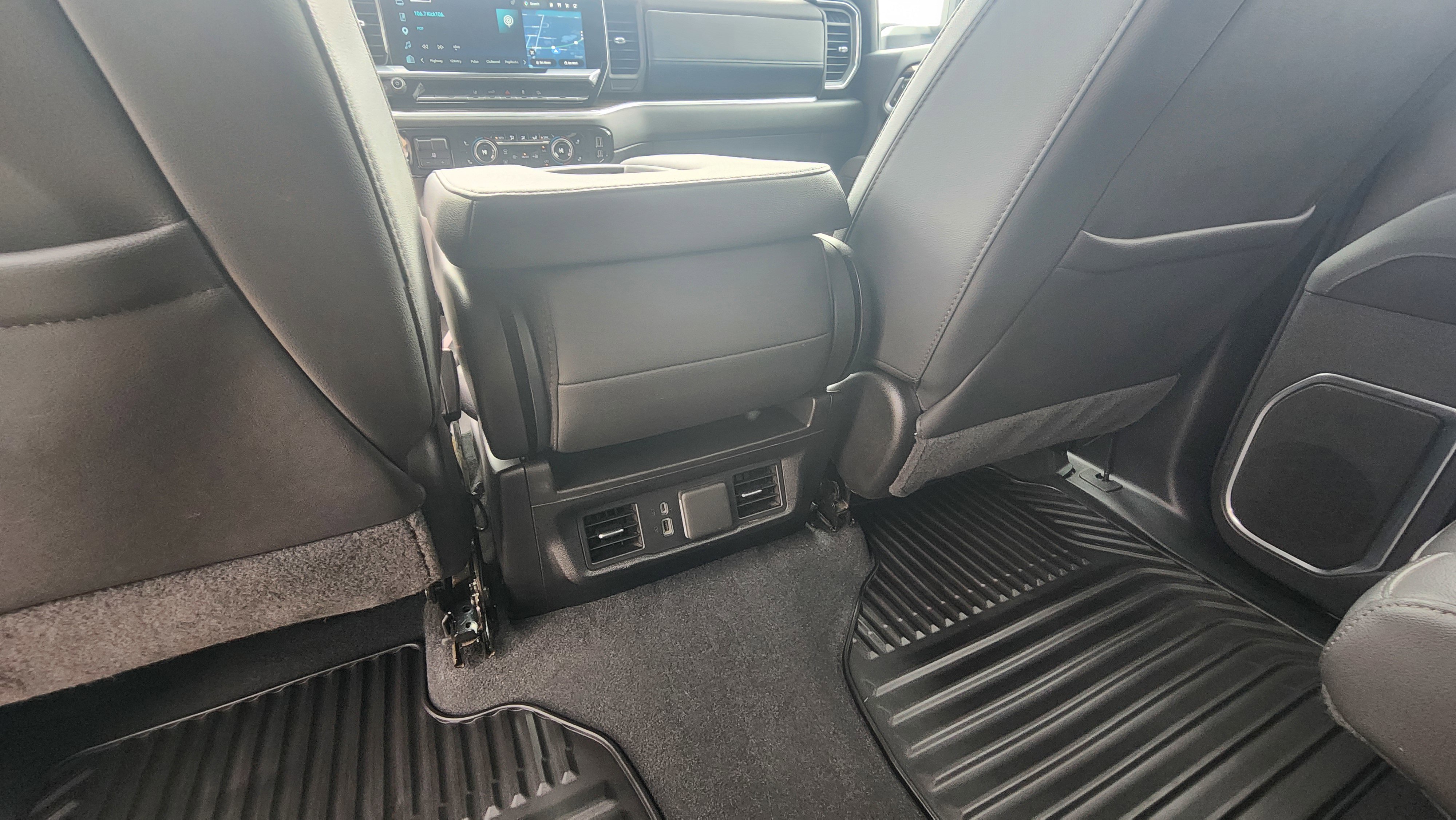 Used 2025 Chevrolet Silverado 2500 LT AWD/4WD image 21