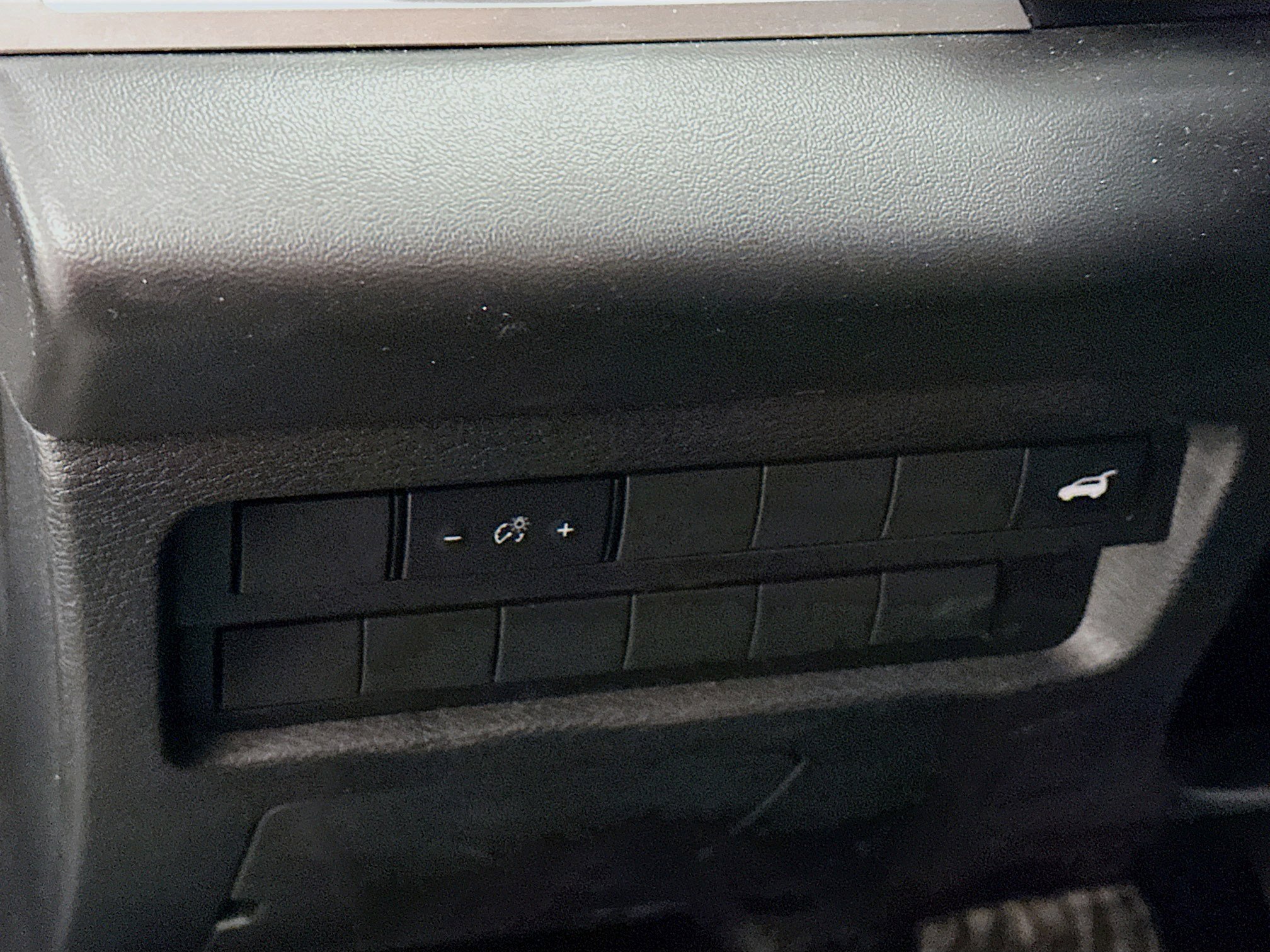 Used 2024 Mitsubishi Outlander SE image 17