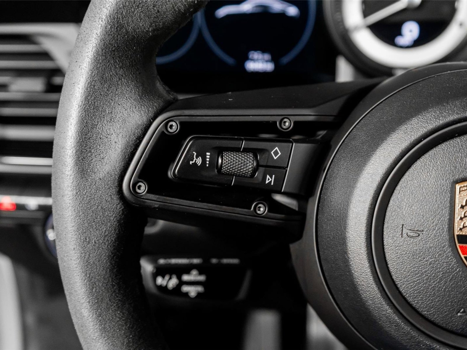 Used 2023 Porsche 911 Carrera T image 39