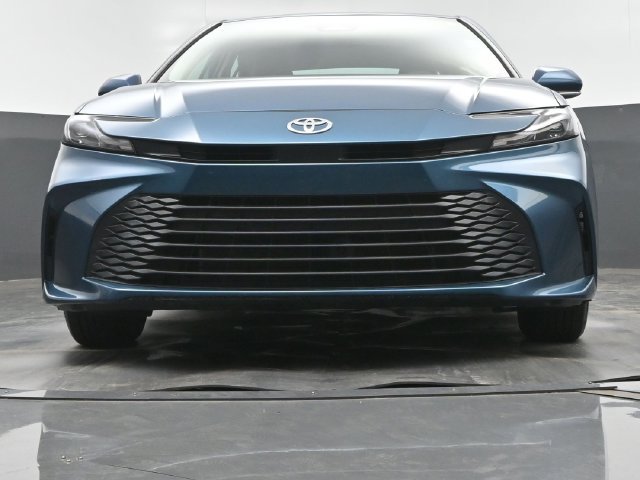 Used 2025 Toyota Camry LE FWD image 20
