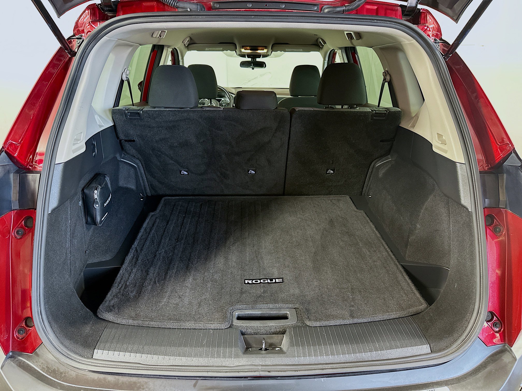 Used 2022 Nissan Rogue SV AWD/4WD image 23