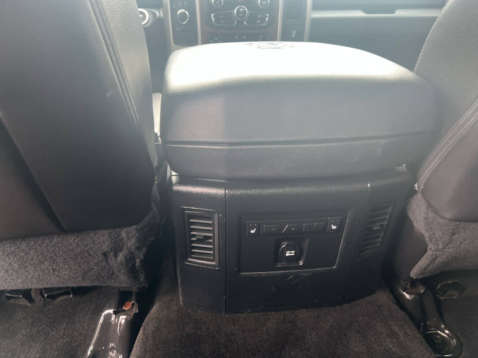 Used 2016 RAM 2500 Laramie w/ Convenience Group image 15