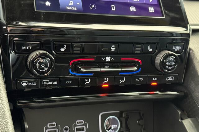 New 2026 Jeep Grand Cherokee Laredo X image 17