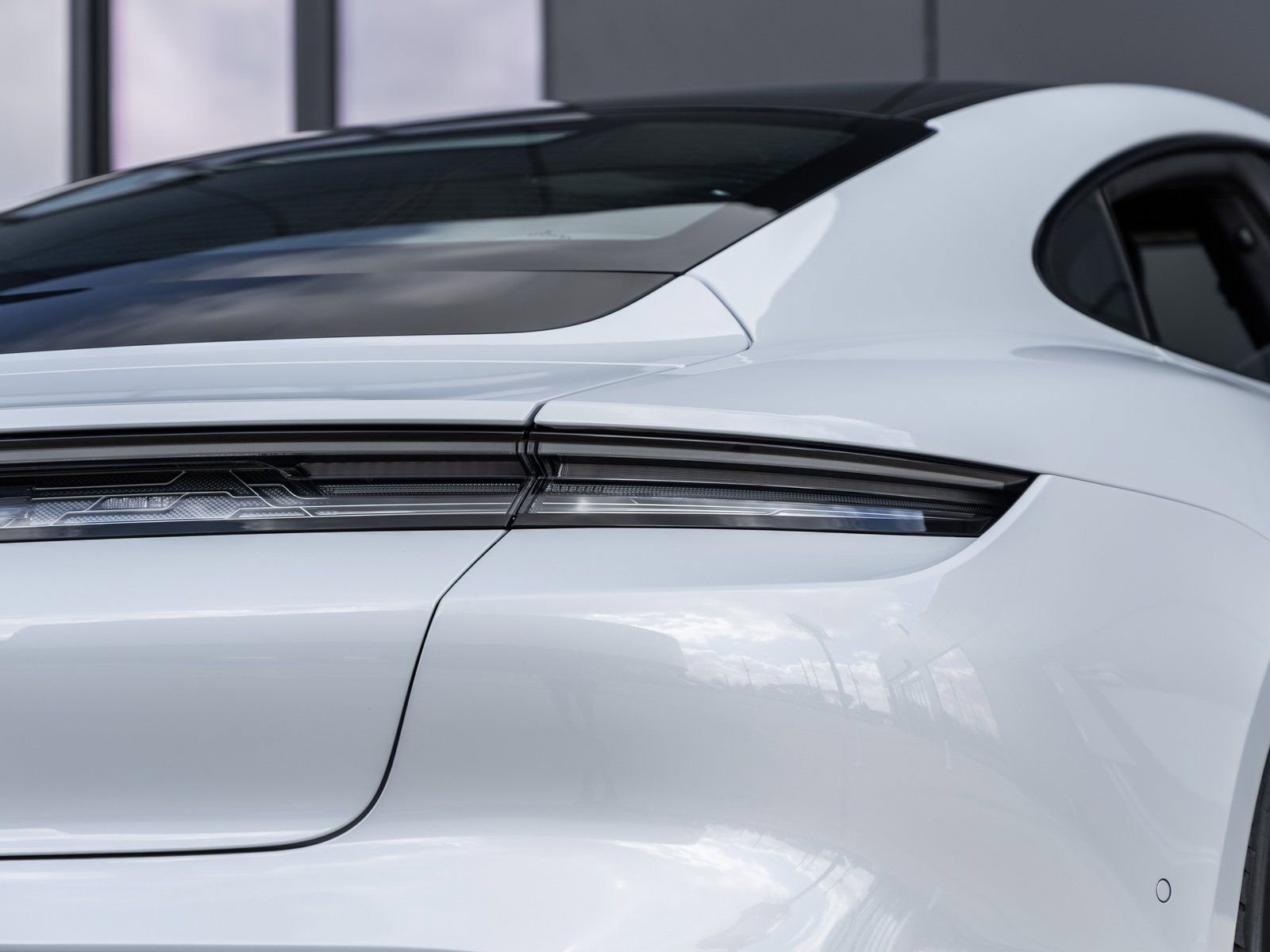 Used 2025 Porsche Taycan GTS image 17