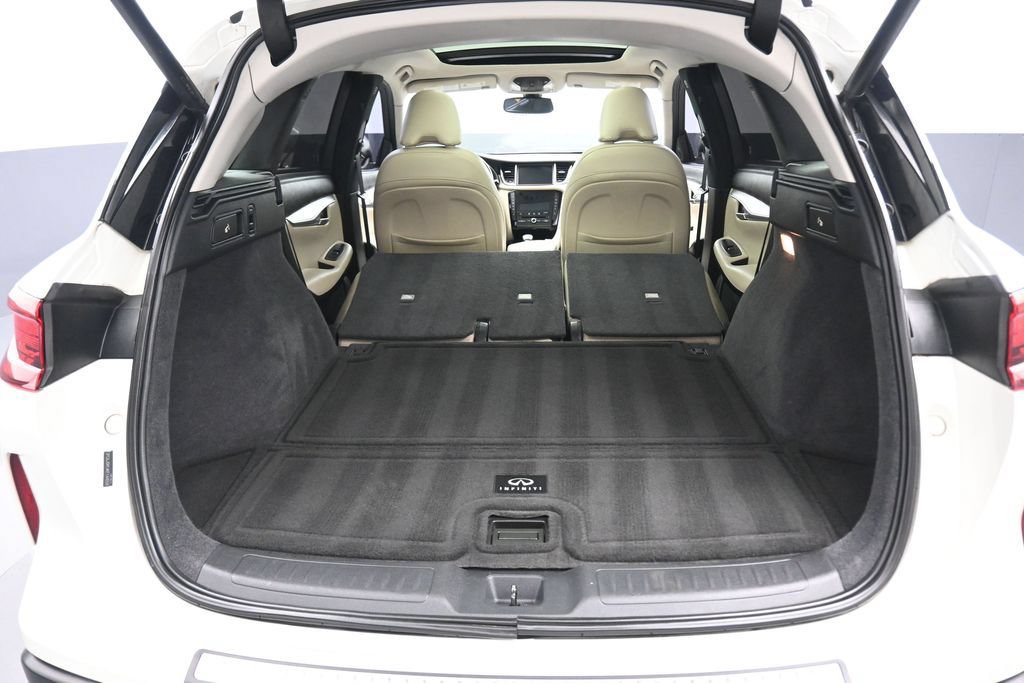 Used 2019 INFINITI QX50 Luxe w/ Navigation Package FWD image 47