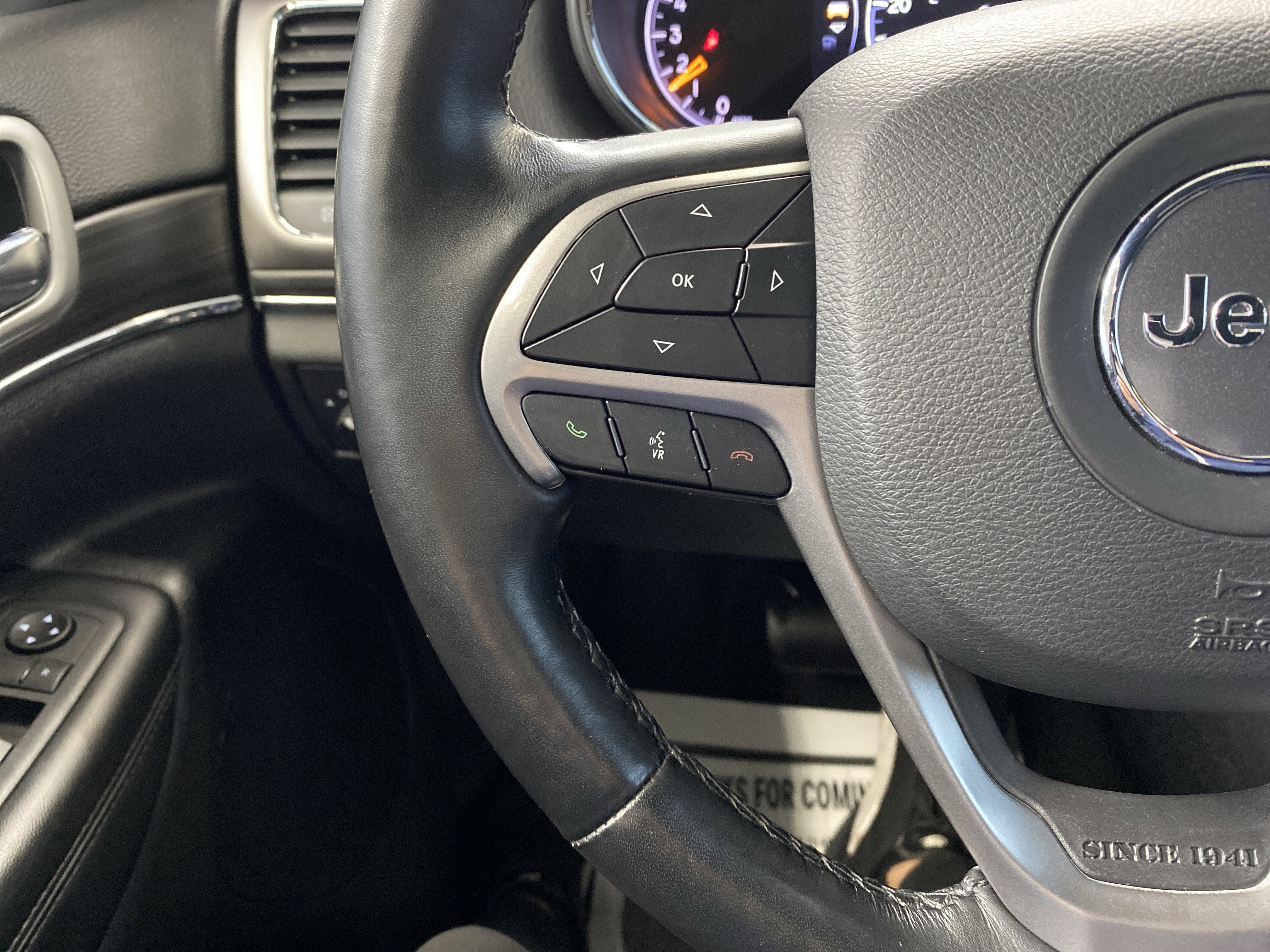 Certified 2022 Jeep Grand Cherokee Limited image 23