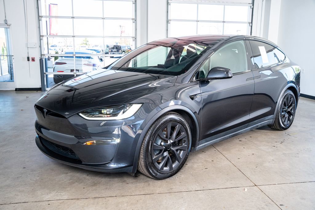 Used 2024 Tesla Model X image 11