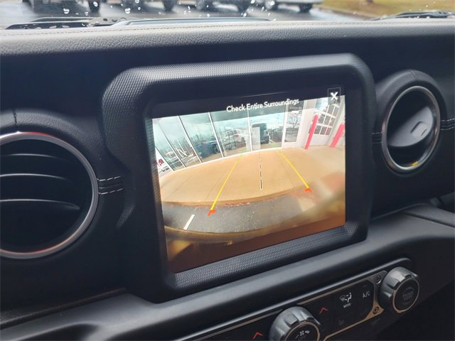 Used 2021 Jeep Wrangler Unlimited Sahara w/ Cold Weather Group image 29