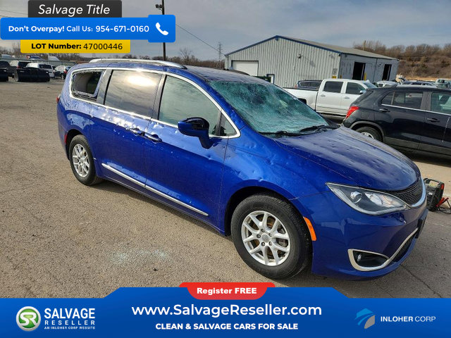 Used 2020 Chrysler Pacifica Touring-L FWD image 5