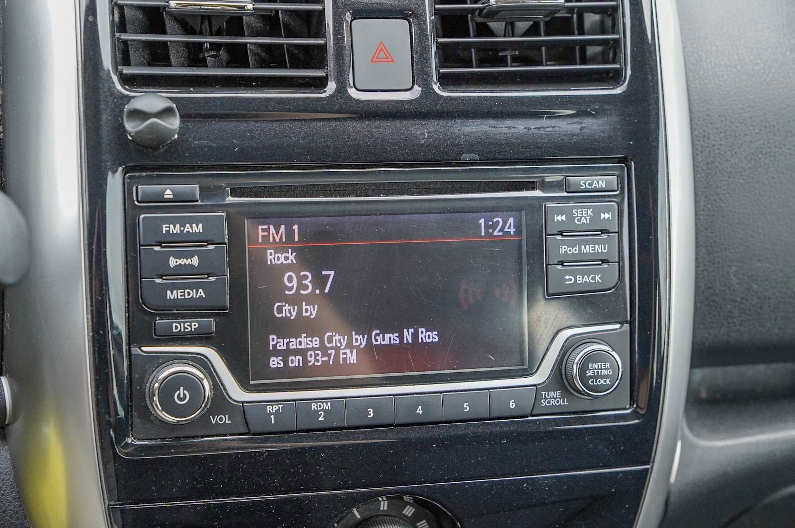 Used 2018 Nissan Versa Note SV image 18