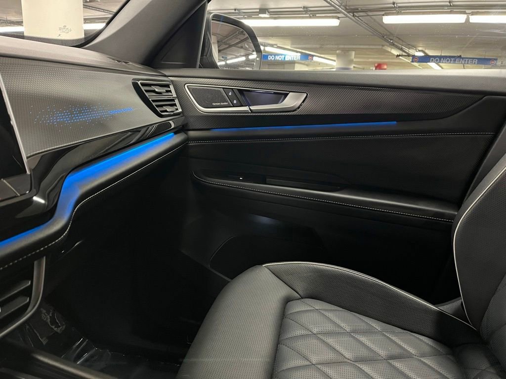 Used 2025 Volkswagen Atlas Cross Sport SEL Premium R-Line AWD/4WD image 32