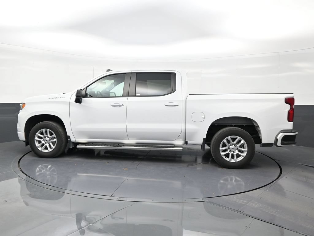 Used 2024 Chevrolet Silverado 1500 RST RWD image 2