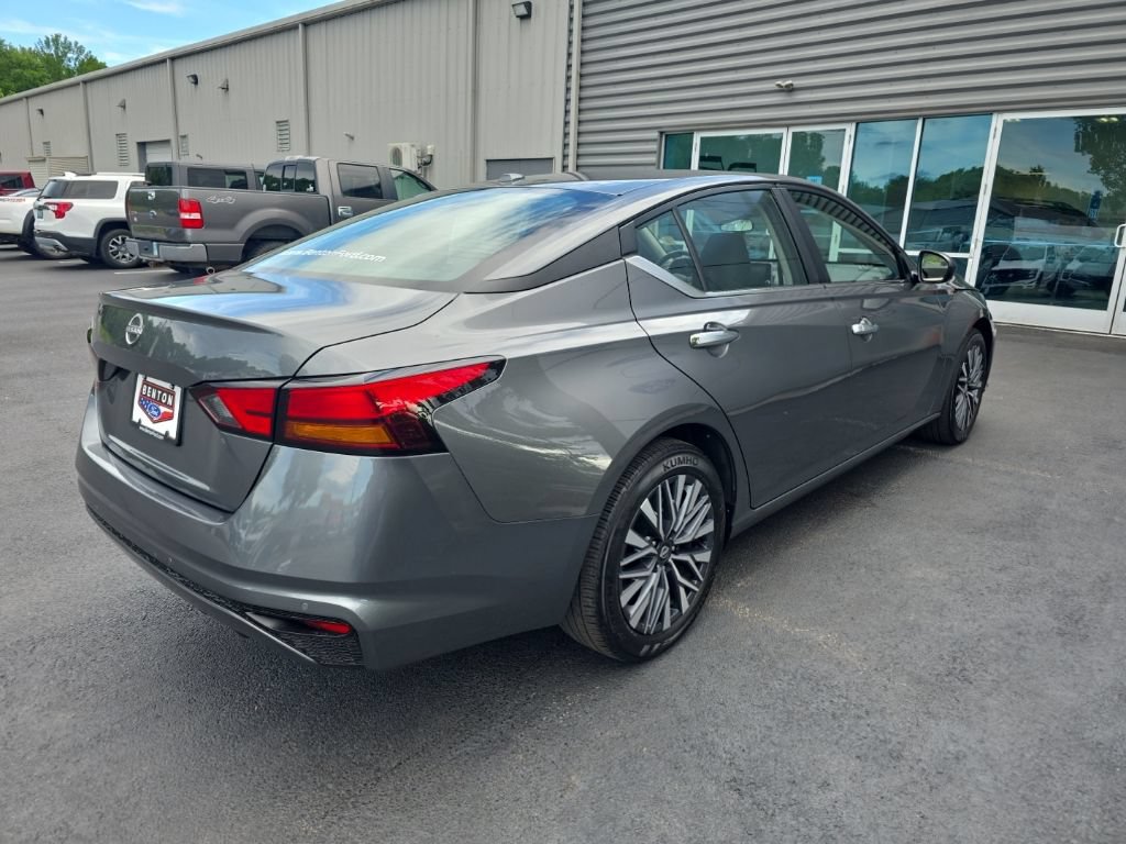 Used 2025 Nissan Altima 2.5 SV FWD image 5