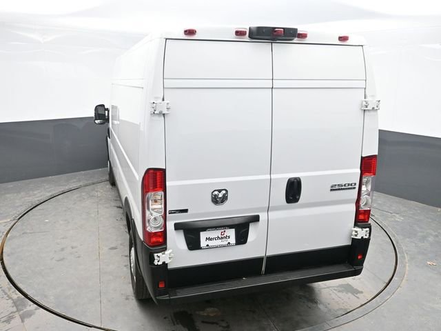 Used 2025 RAM ProMaster 2500 w/ Convenience Group image 27